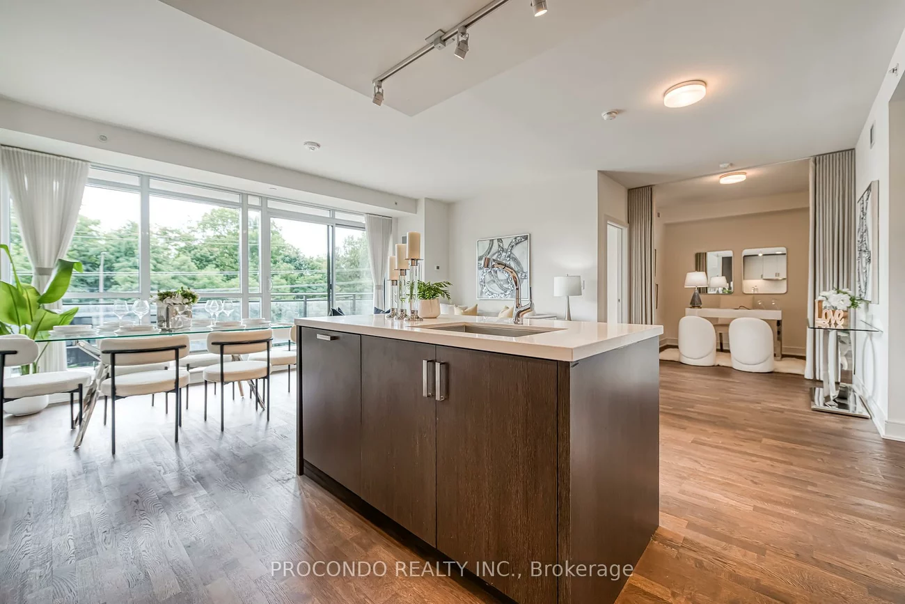 1575, Lakeshore, Clarkson, Mississauga