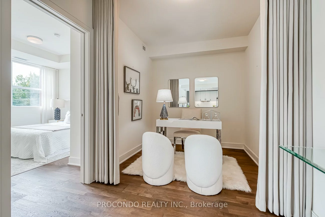 1575, Lakeshore, Clarkson, Mississauga