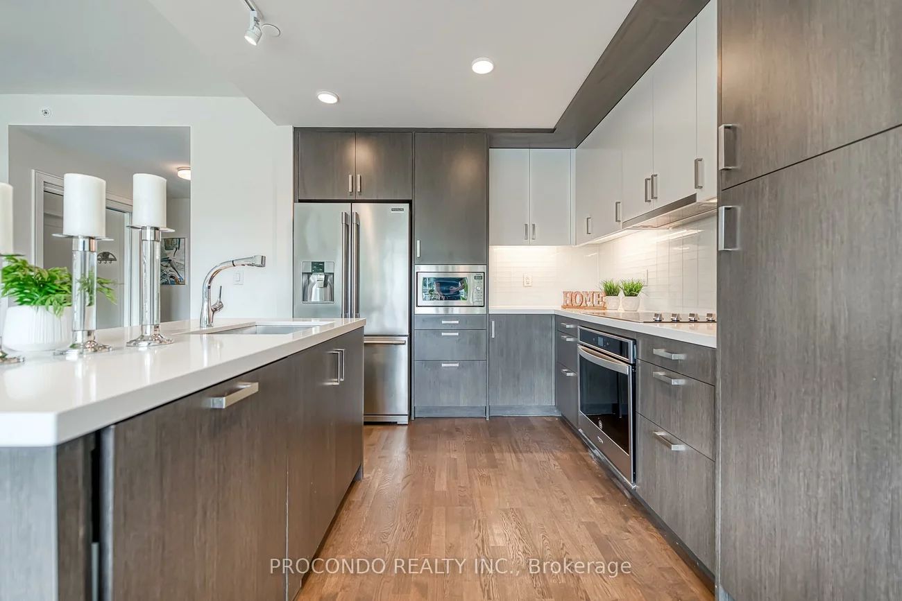 1575, Lakeshore, Clarkson, Mississauga