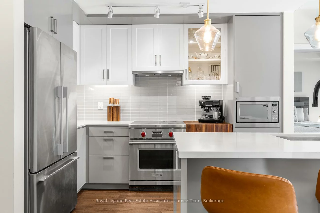 1575, Lakeshore, Clarkson, Mississauga