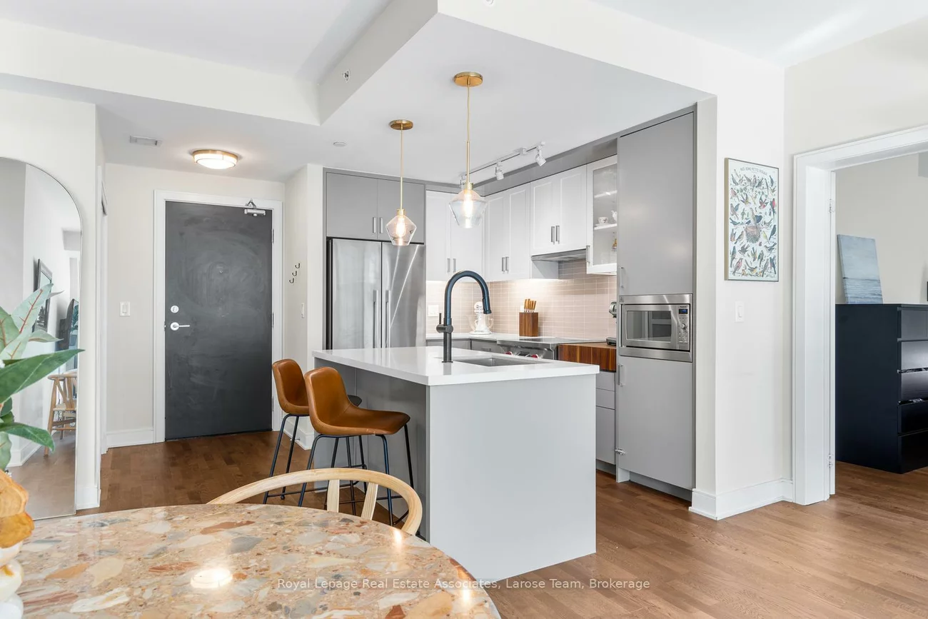 1575, Lakeshore, Clarkson, Mississauga