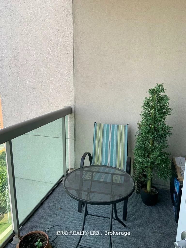 3504, Hurontario, Fairview, Mississauga