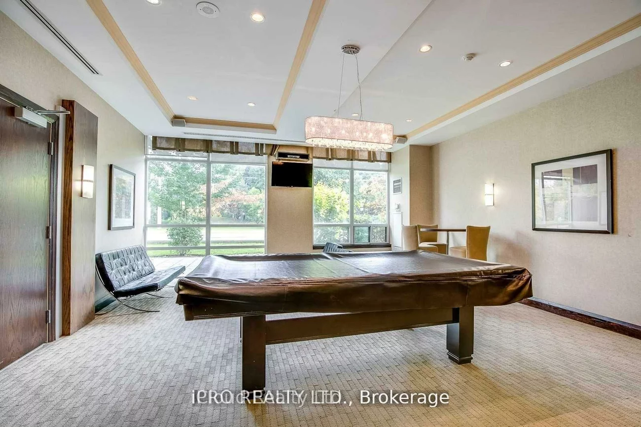 3504, Hurontario, Fairview, Mississauga
