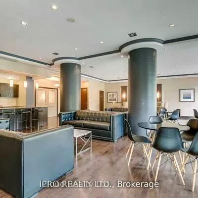 3504, Hurontario, Fairview, Mississauga