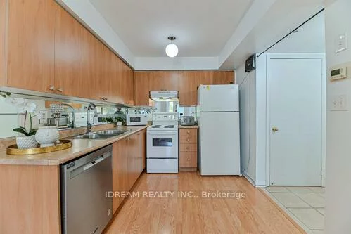 4620, Guildwood, Hurontario, Mississauga