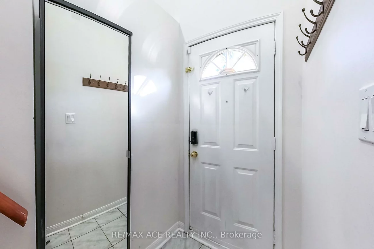 1525, South Parade, East Credit, Mississauga