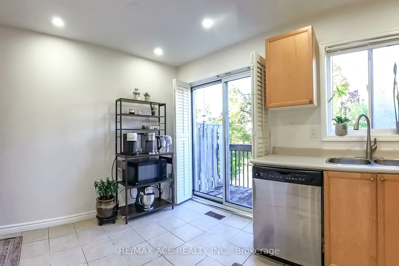 1525, South Parade, East Credit, Mississauga