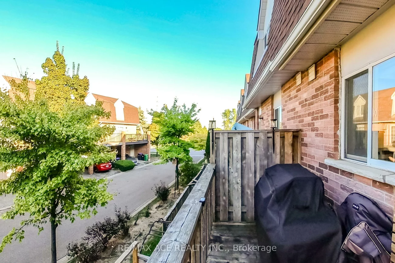 1525, South Parade, East Credit, Mississauga