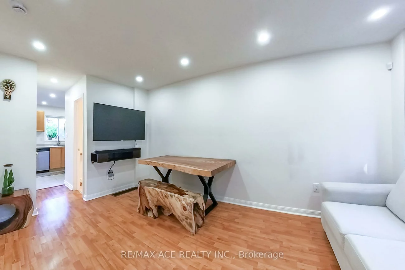 1525, South Parade, East Credit, Mississauga