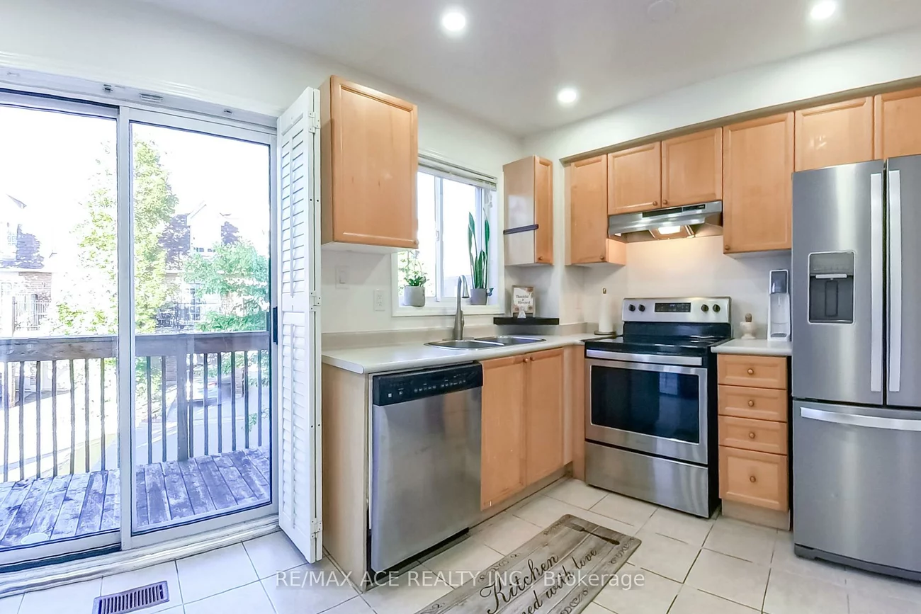1525, South Parade, East Credit, Mississauga