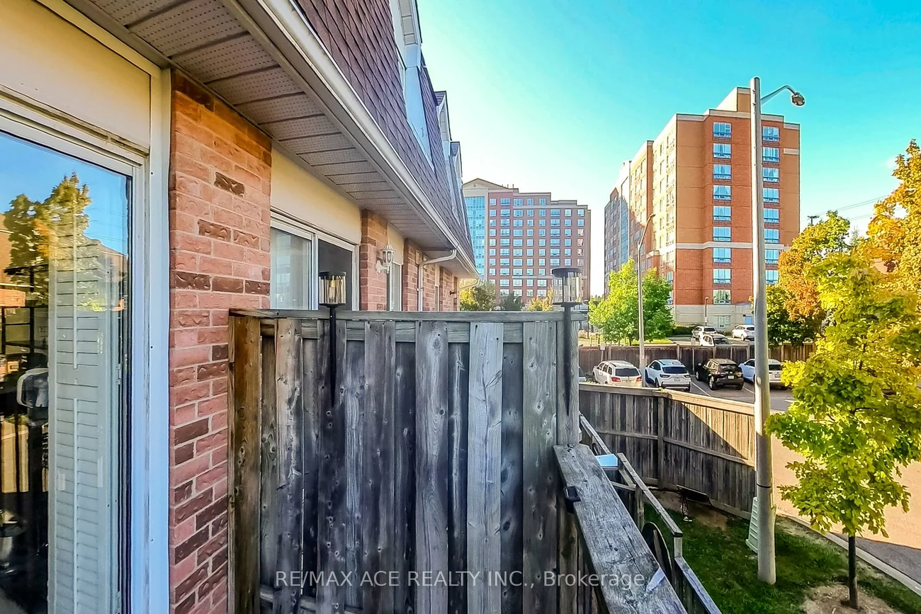 1525, South Parade, East Credit, Mississauga