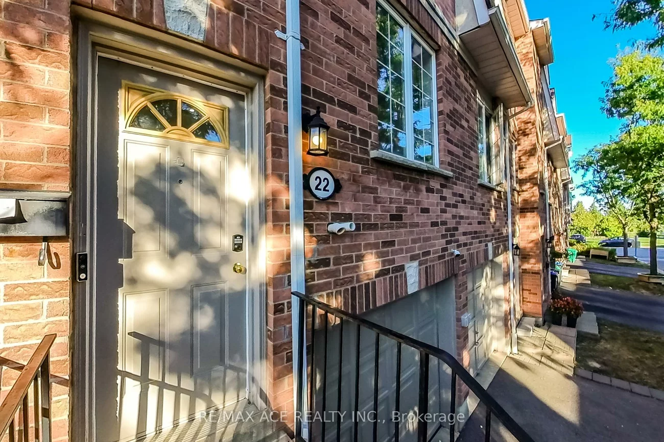 1525, South Parade, East Credit, Mississauga