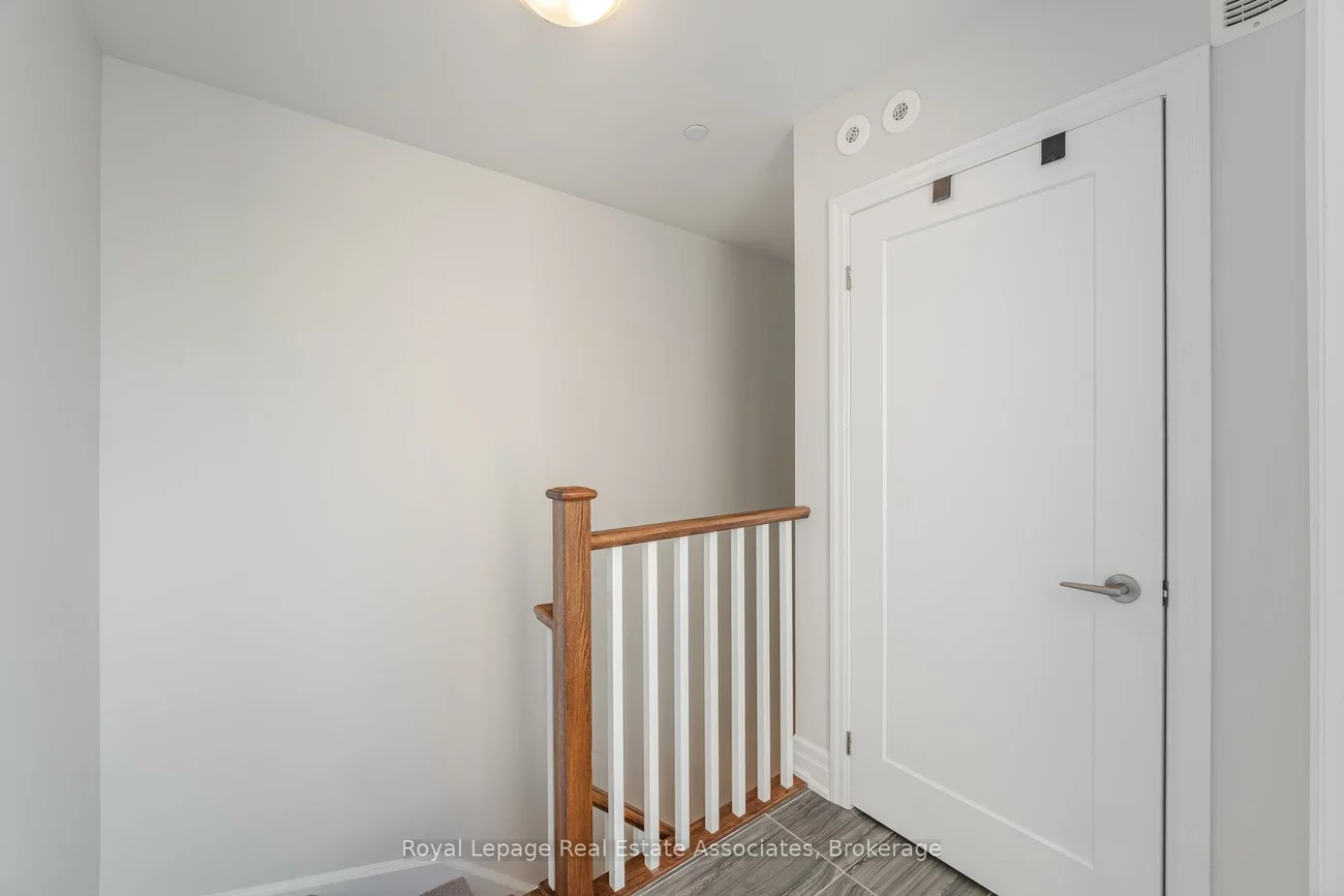 665, Cricklewood, Mineola, Mississauga