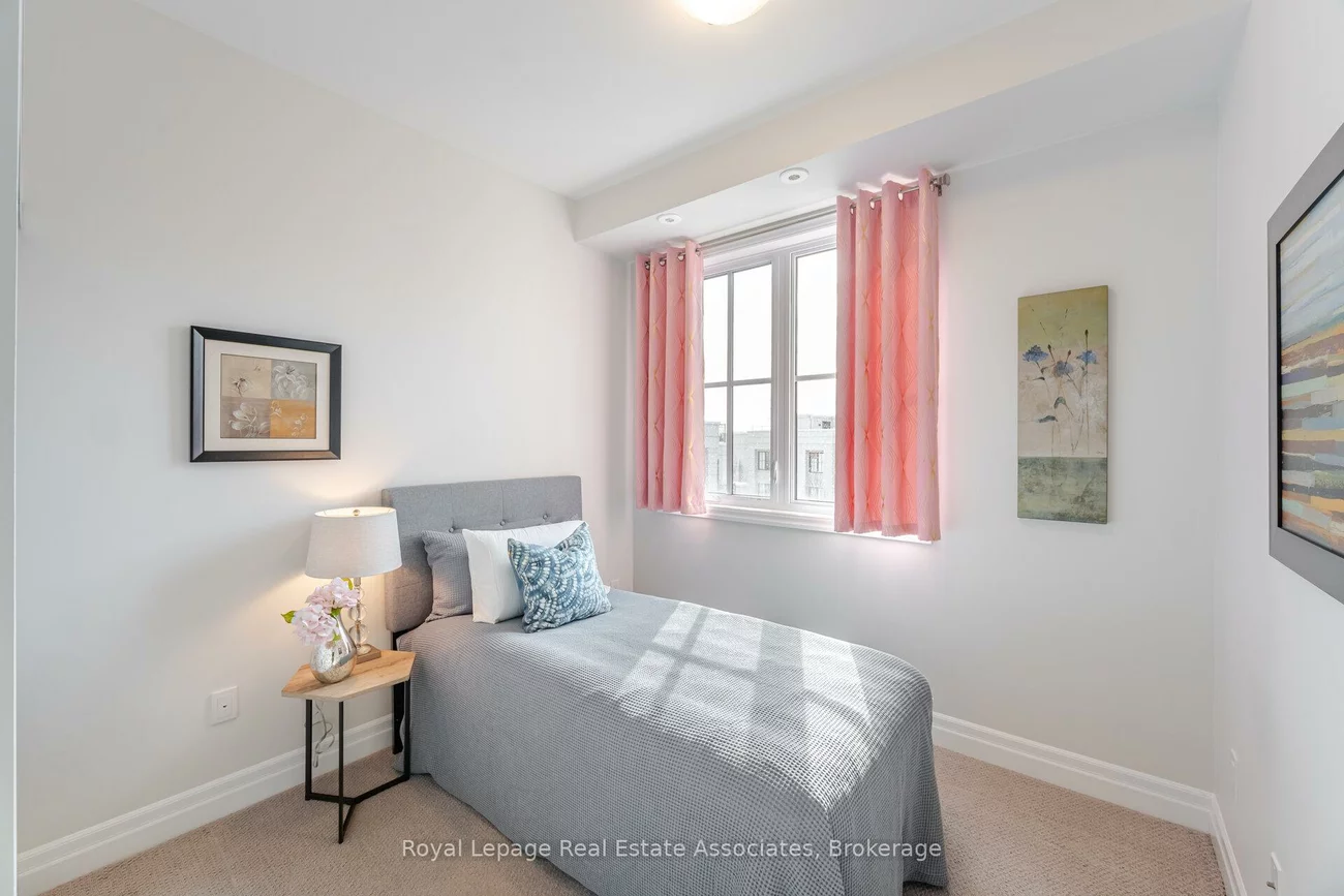665, Cricklewood, Mineola, Mississauga