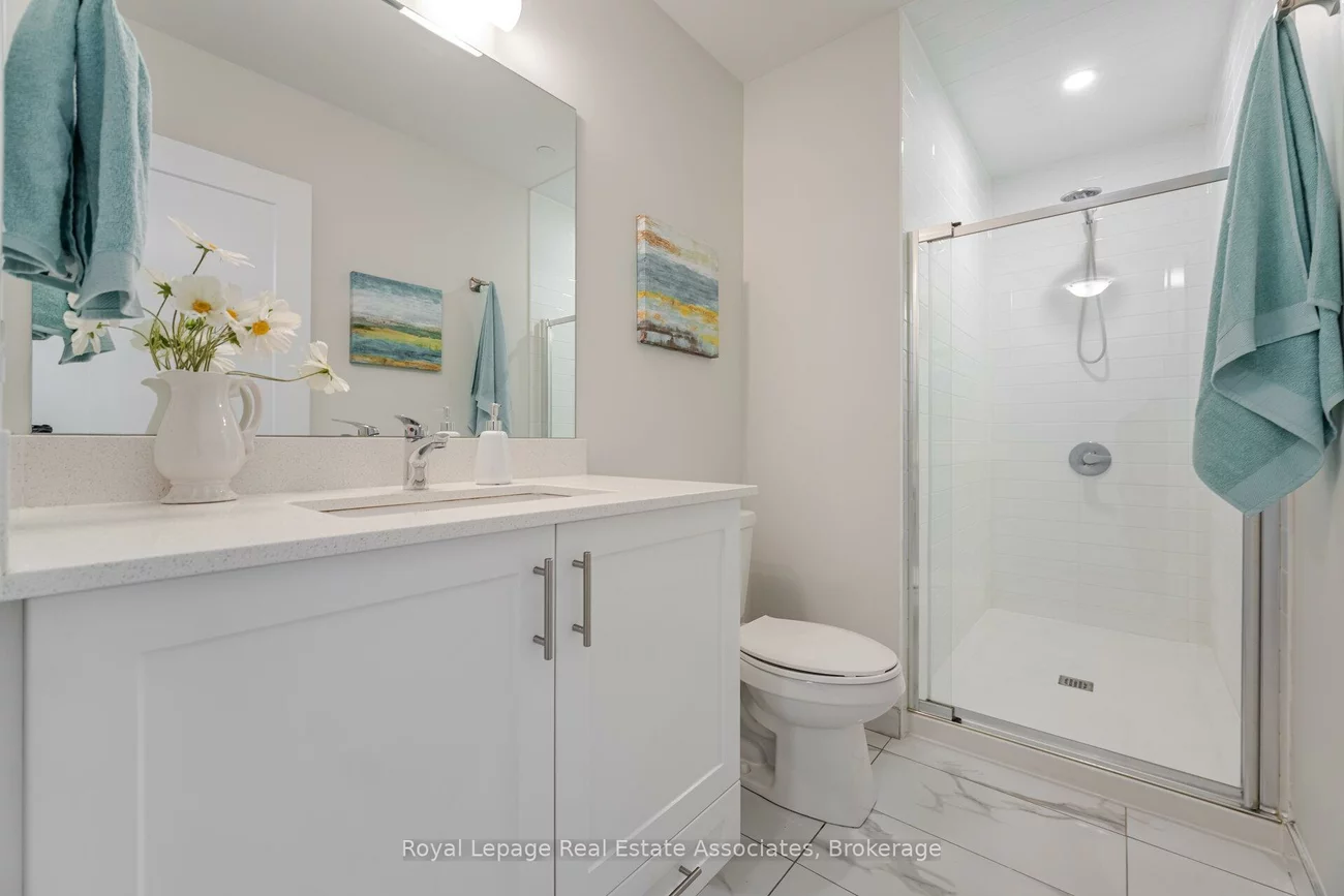 665, Cricklewood, Mineola, Mississauga