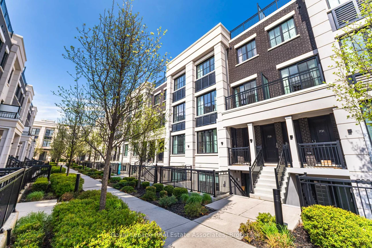 665, Cricklewood, Mineola, Mississauga