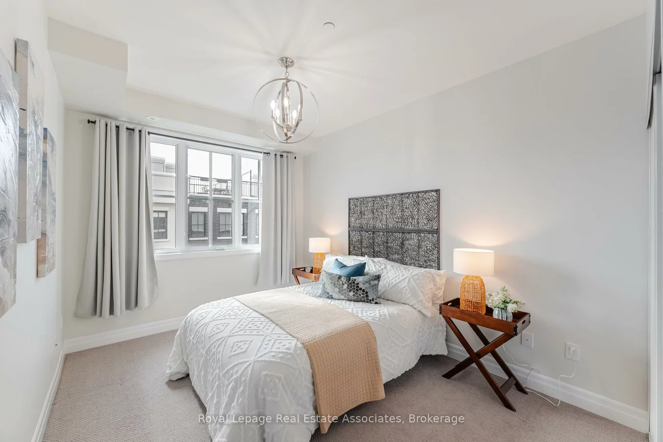 665, Cricklewood, Mineola, Mississauga