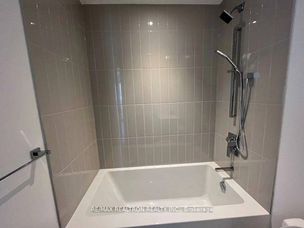3900, Confederation, City Centre, Mississauga