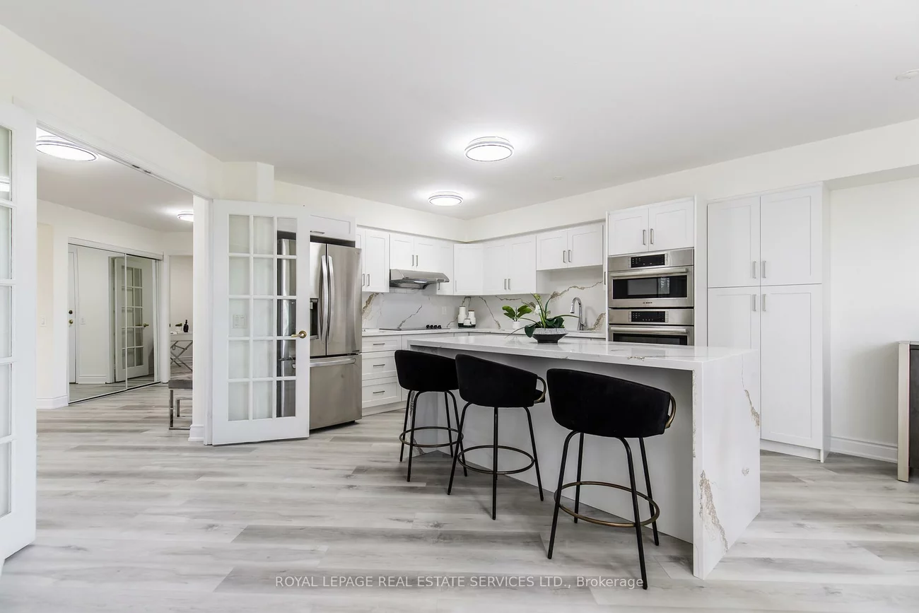 25, Kingsbridge Garden, Hurontario, Mississauga
