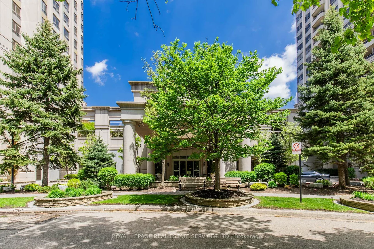 25, Kingsbridge Garden, Hurontario, Mississauga