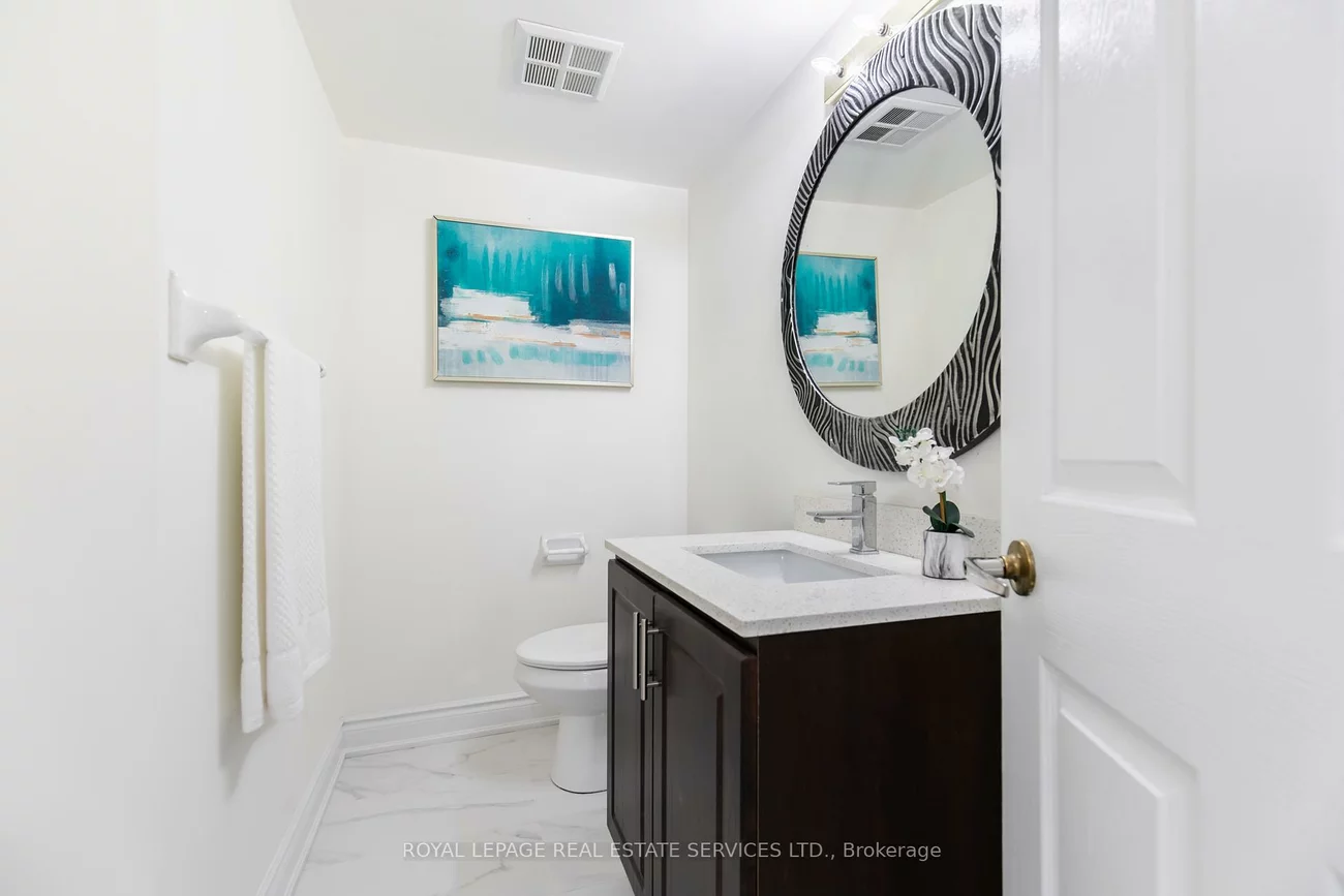 25, Kingsbridge Garden, Hurontario, Mississauga