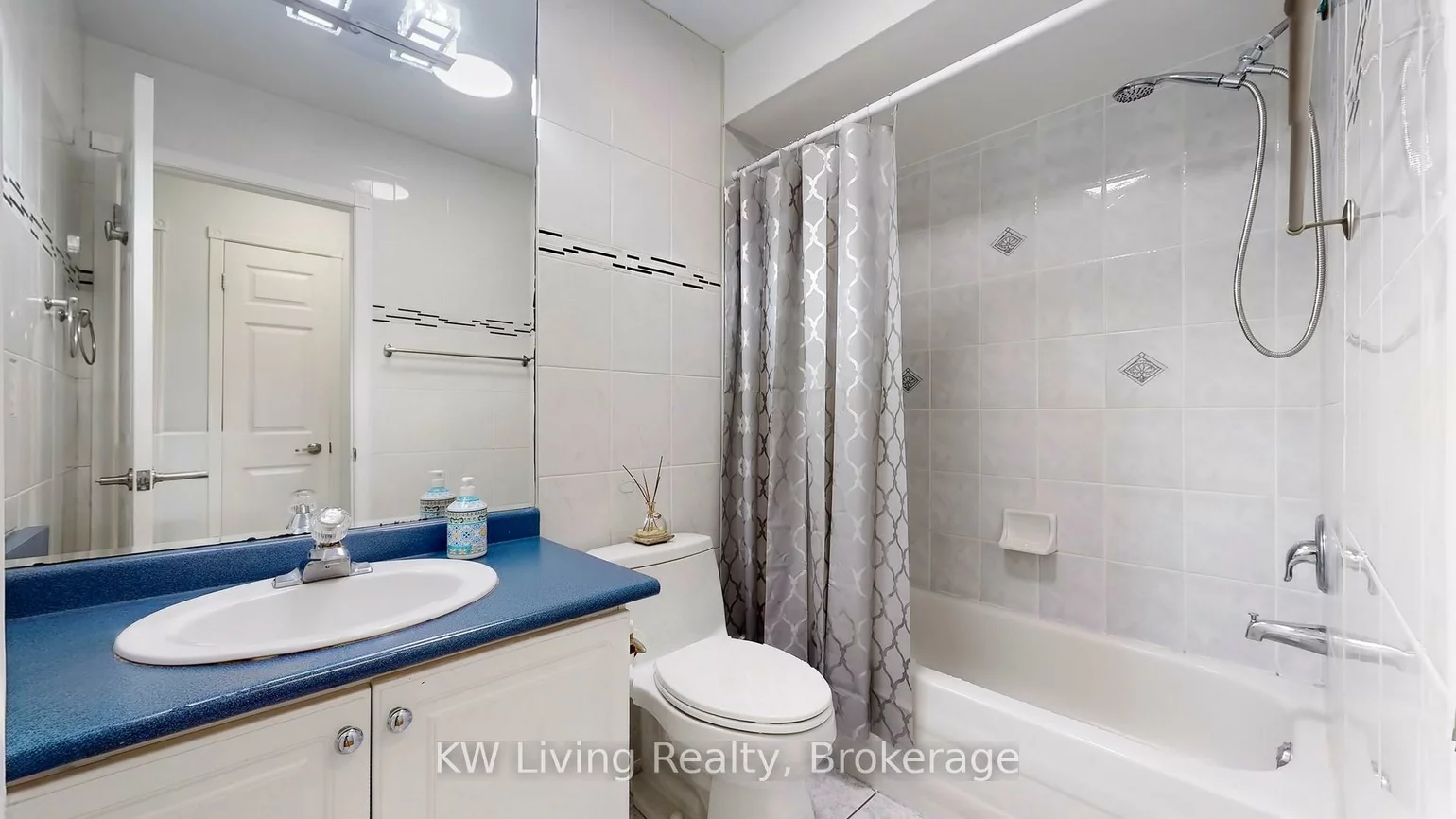 5260, McFarren, Central Erin Mills, Mississauga