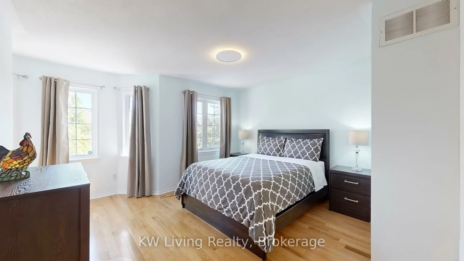 5260, McFarren, Central Erin Mills, Mississauga