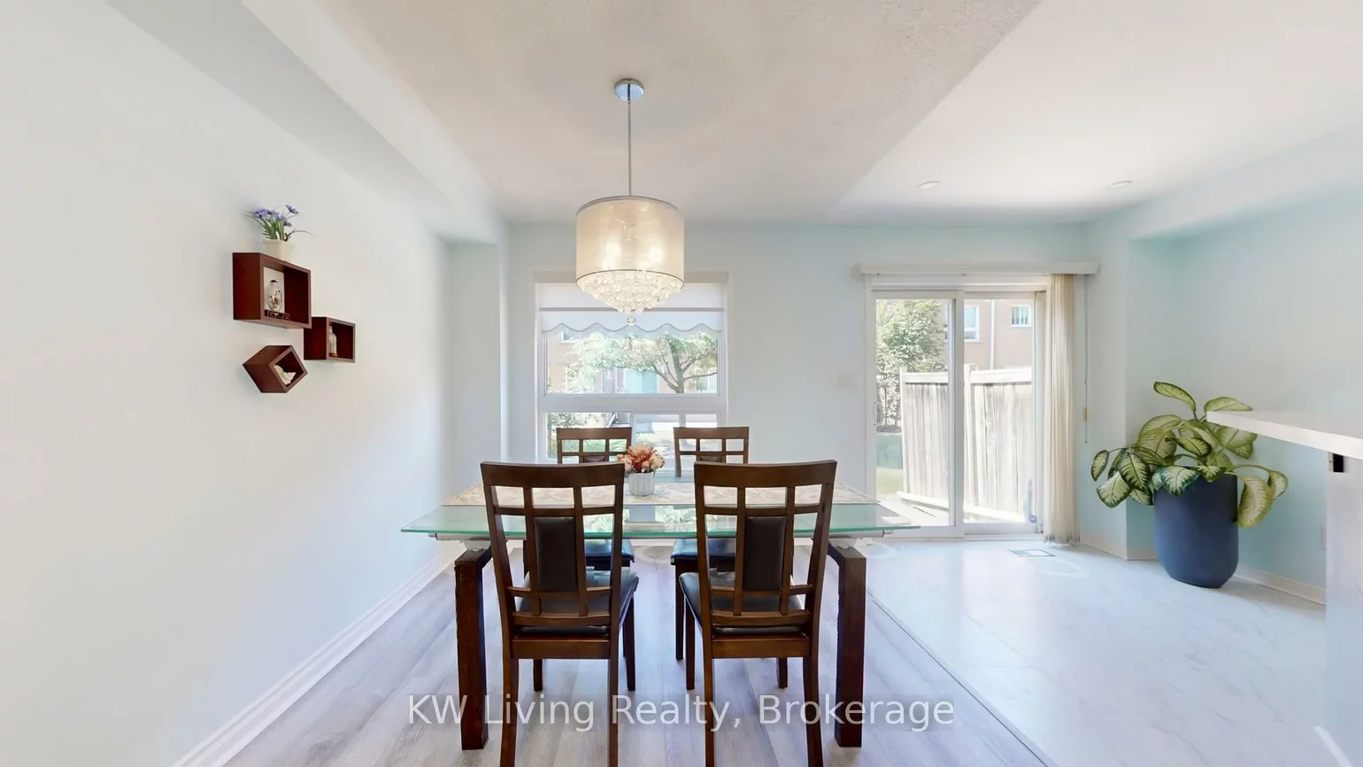 5260, McFarren, Central Erin Mills, Mississauga