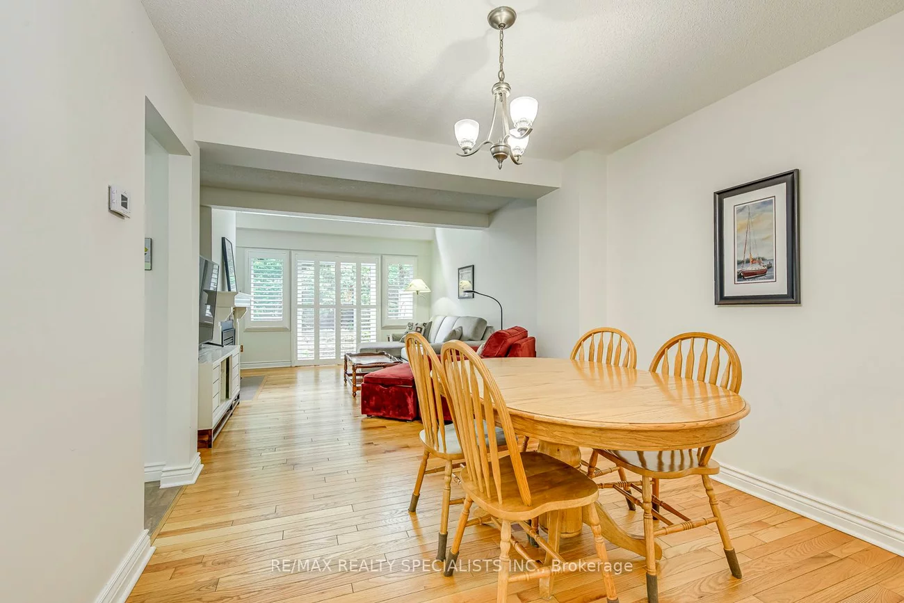 2199, Burnhamthorpe, Erin Mills, Mississauga