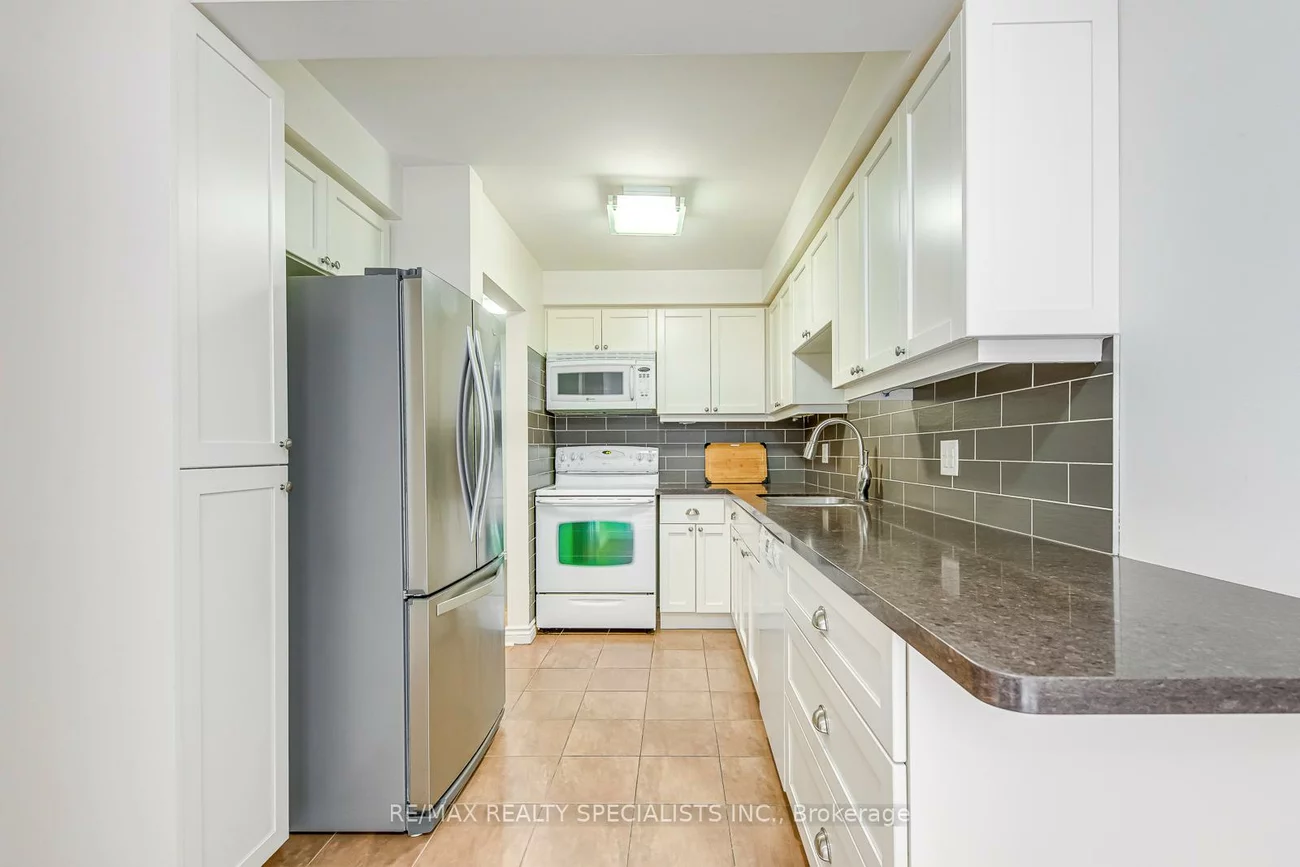 2199, Burnhamthorpe, Erin Mills, Mississauga