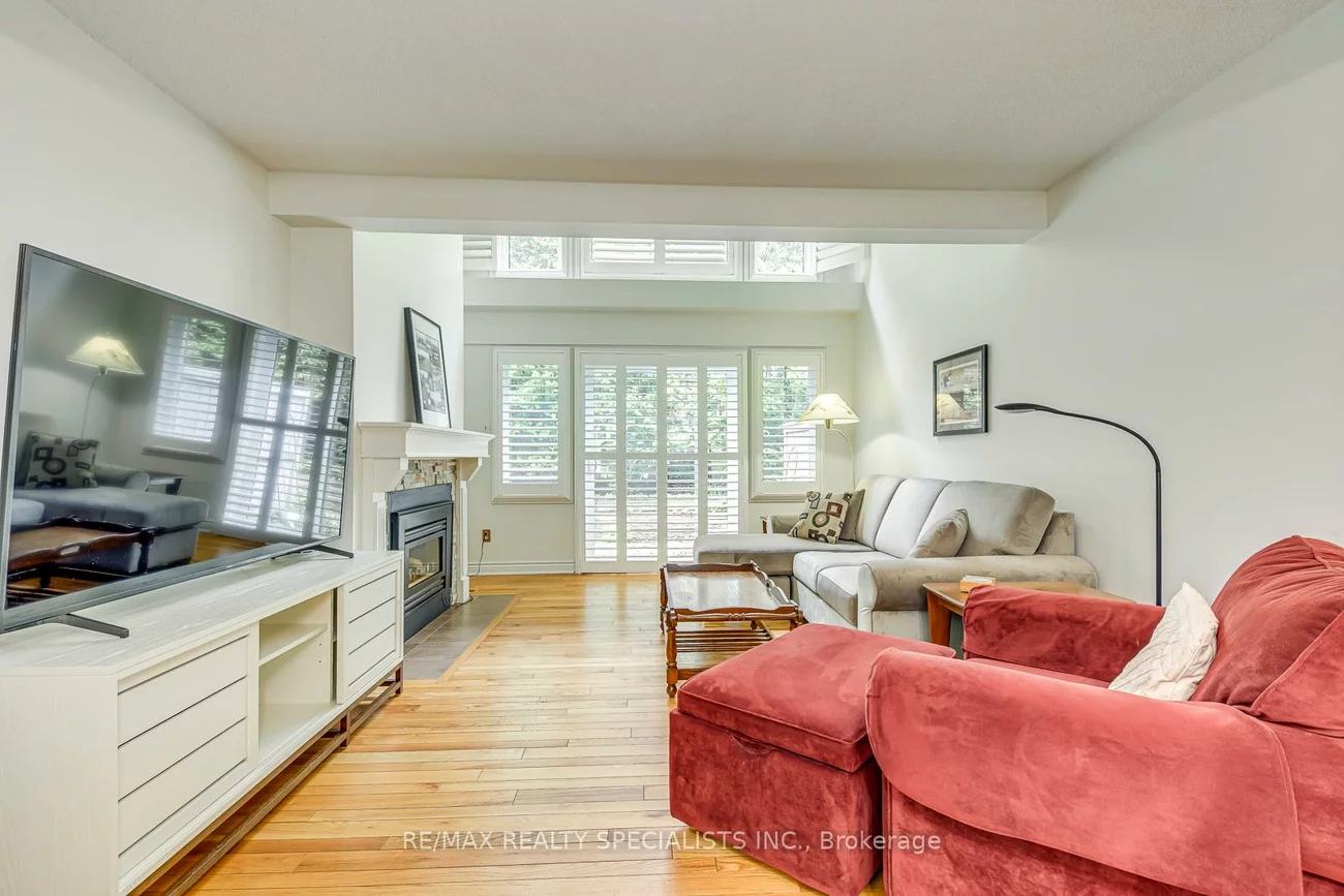 2199, Burnhamthorpe, Erin Mills, Mississauga