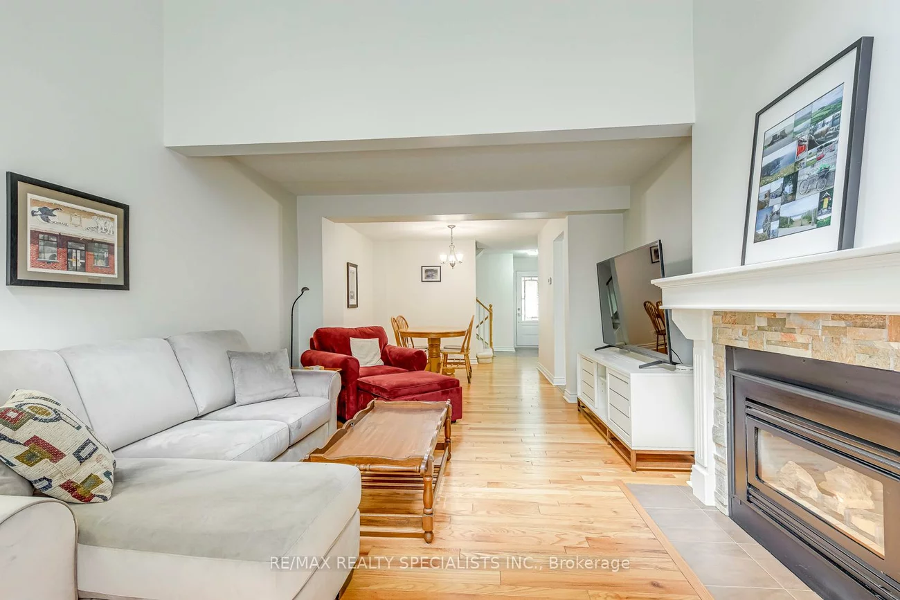 2199, Burnhamthorpe, Erin Mills, Mississauga