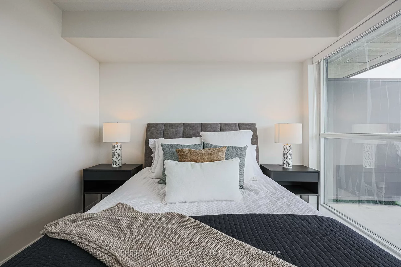 220, Forum, Hurontario, Mississauga
