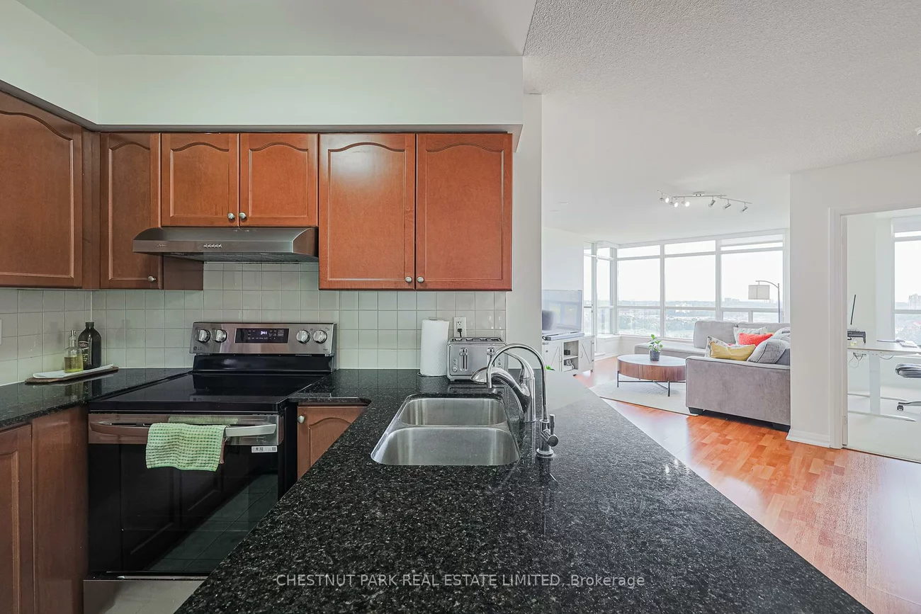 220, Forum, Hurontario, Mississauga