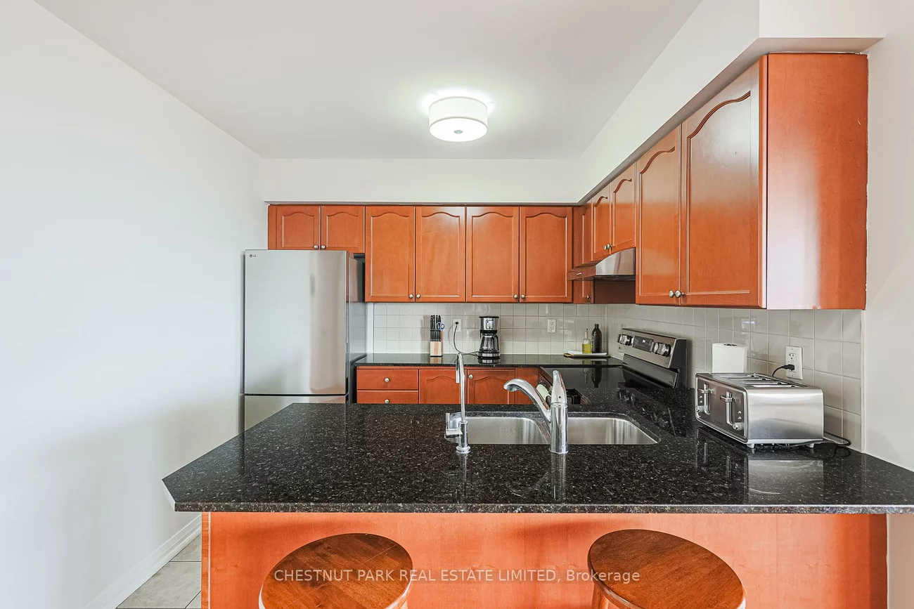 220, Forum, Hurontario, Mississauga