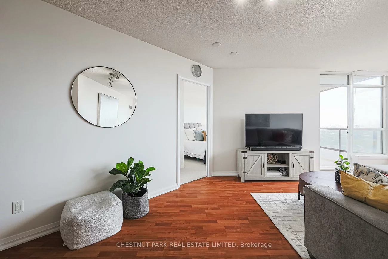 220, Forum, Hurontario, Mississauga