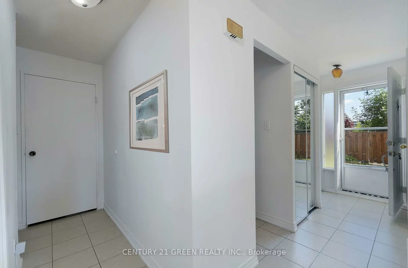 3040, Constitution, Applewood, Mississauga