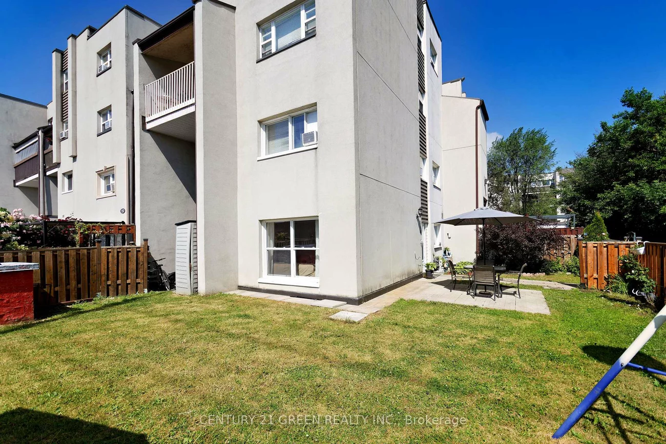 3040, Constitution, Applewood, Mississauga