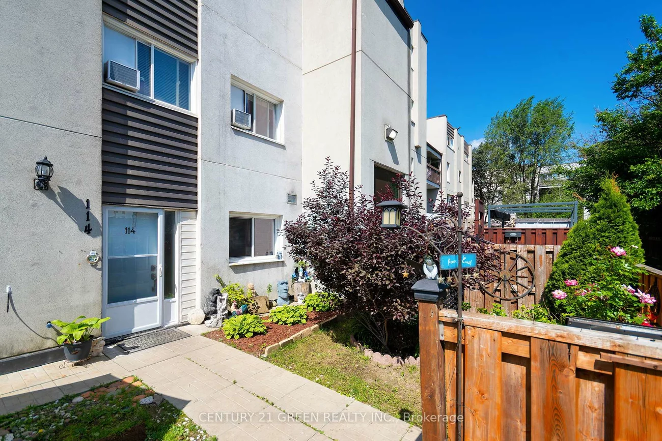 3040, Constitution, Applewood, Mississauga