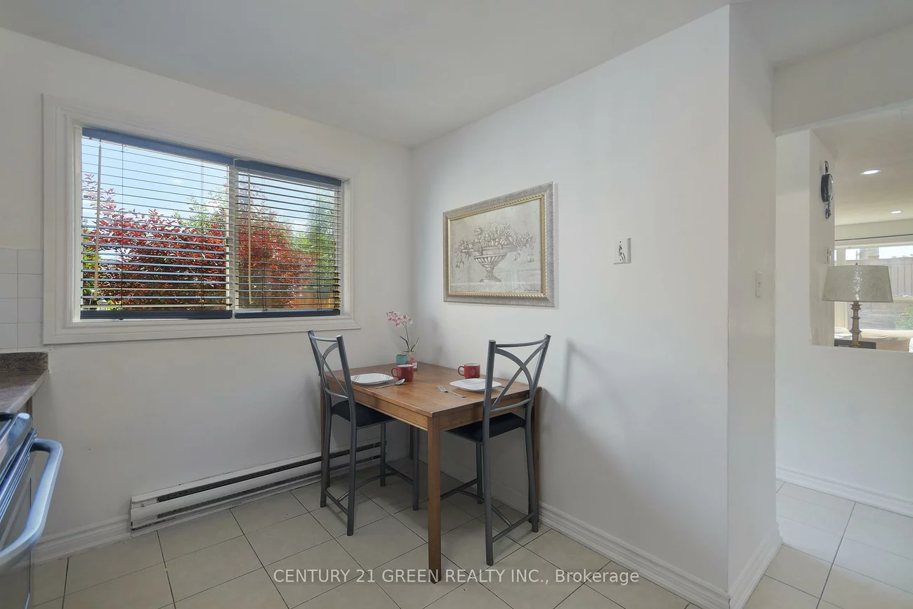3040, Constitution, Applewood, Mississauga