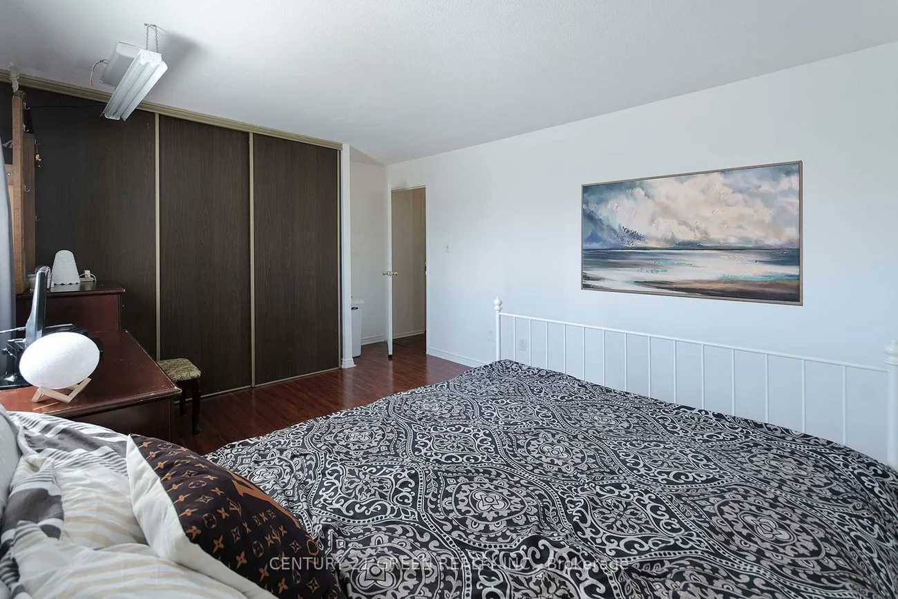 3040, Constitution, Applewood, Mississauga