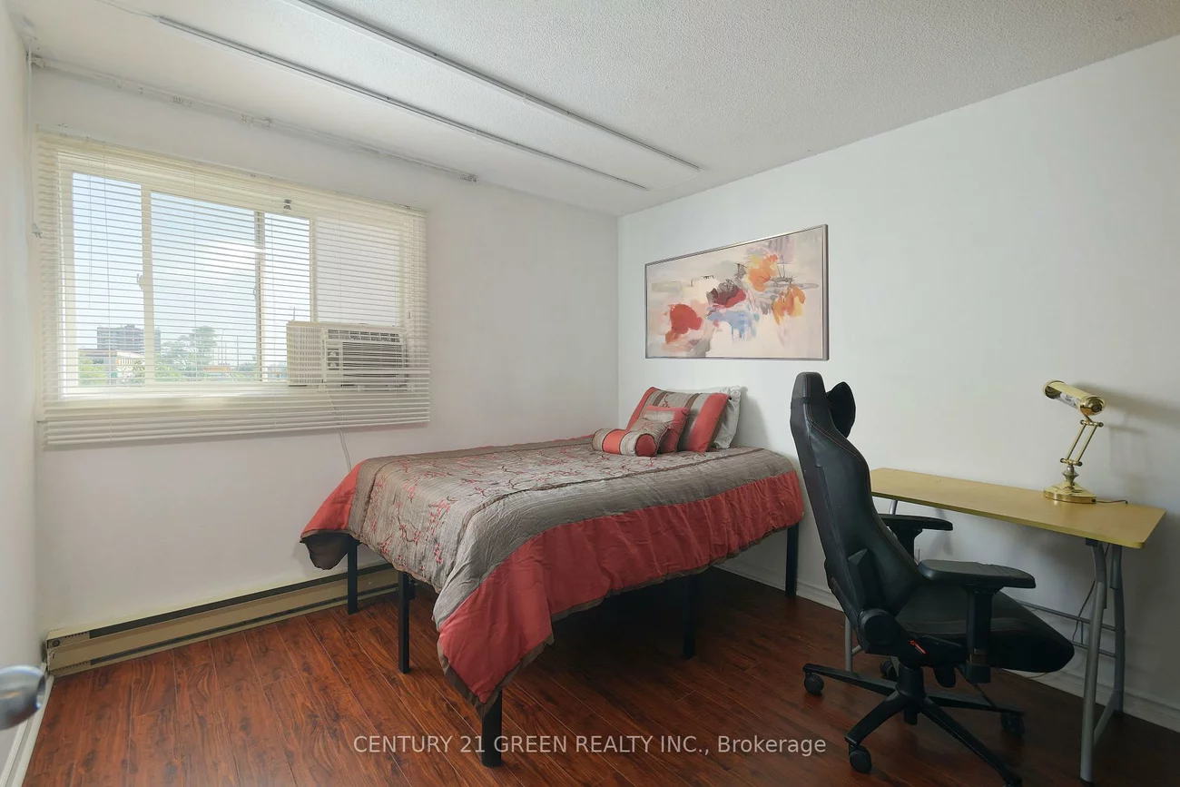 3040, Constitution, Applewood, Mississauga