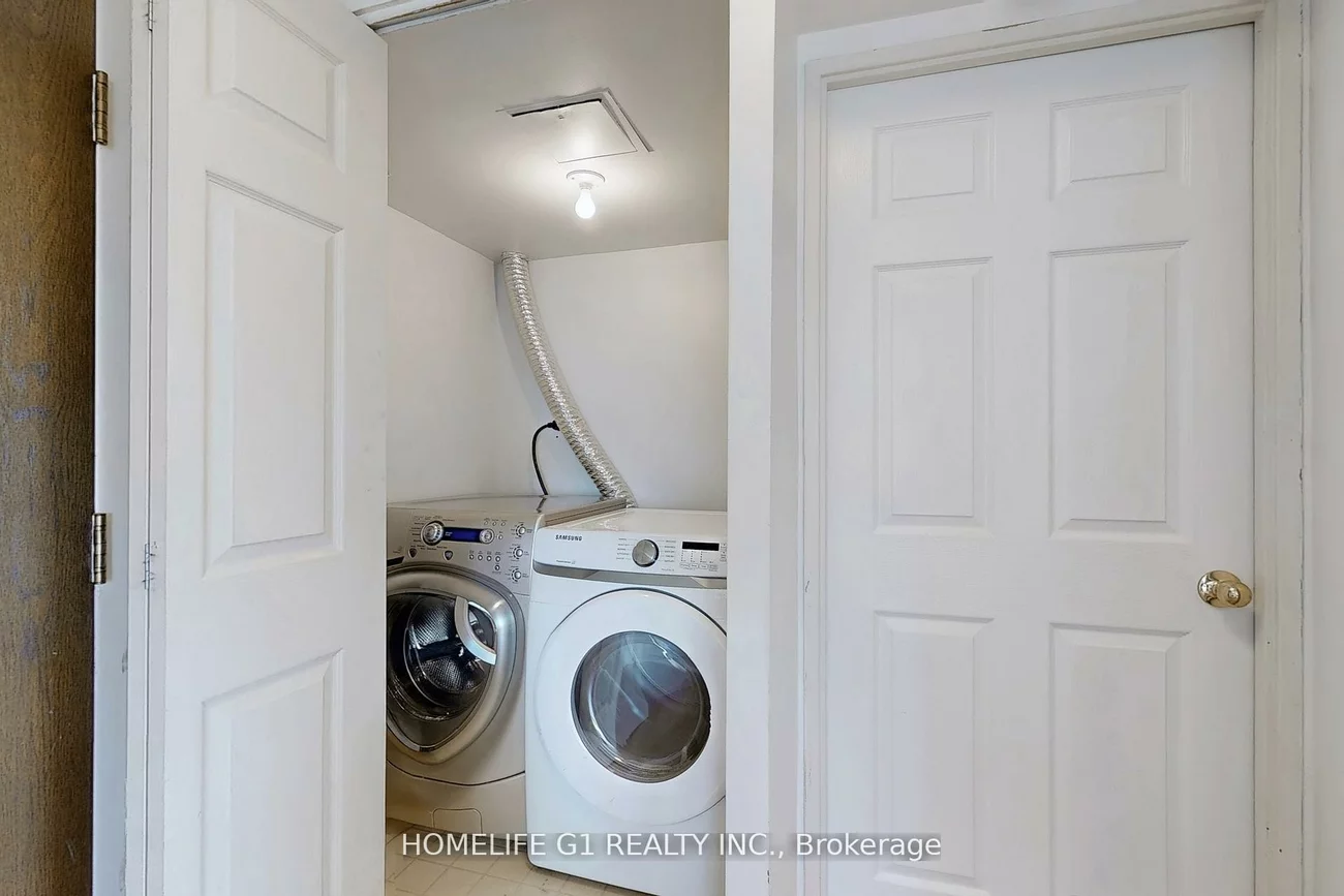 50, Kingsbridge Garden, Hurontario, Mississauga