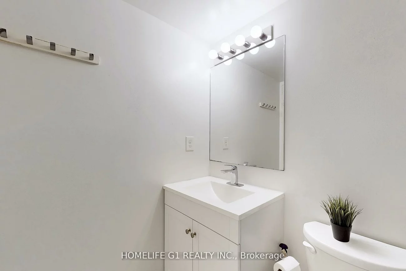 50, Kingsbridge Garden, Hurontario, Mississauga