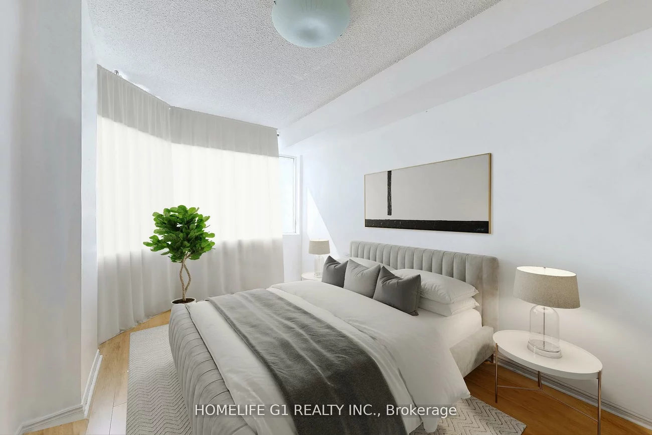 50, Kingsbridge Garden, Hurontario, Mississauga