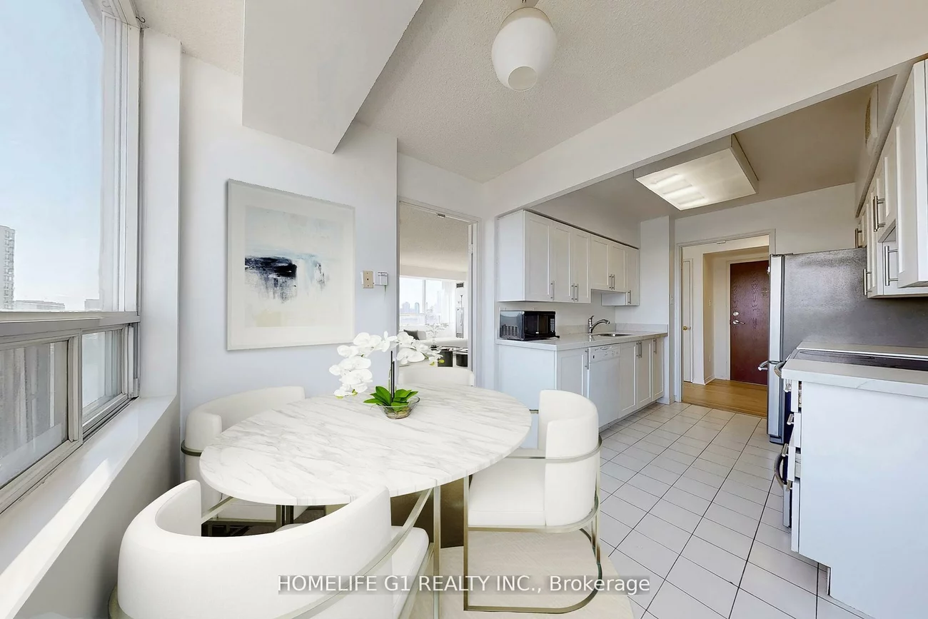 50, Kingsbridge Garden, Hurontario, Mississauga