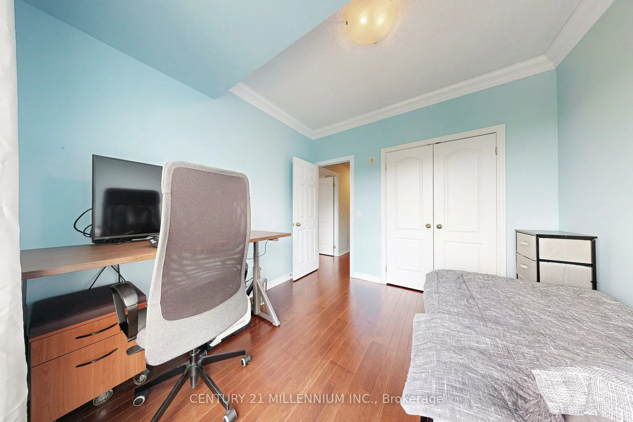 483, Faith, Hurontario, Mississauga