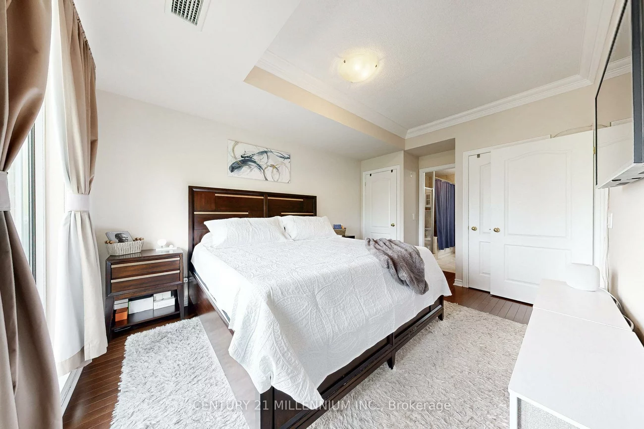 483, Faith, Hurontario, Mississauga