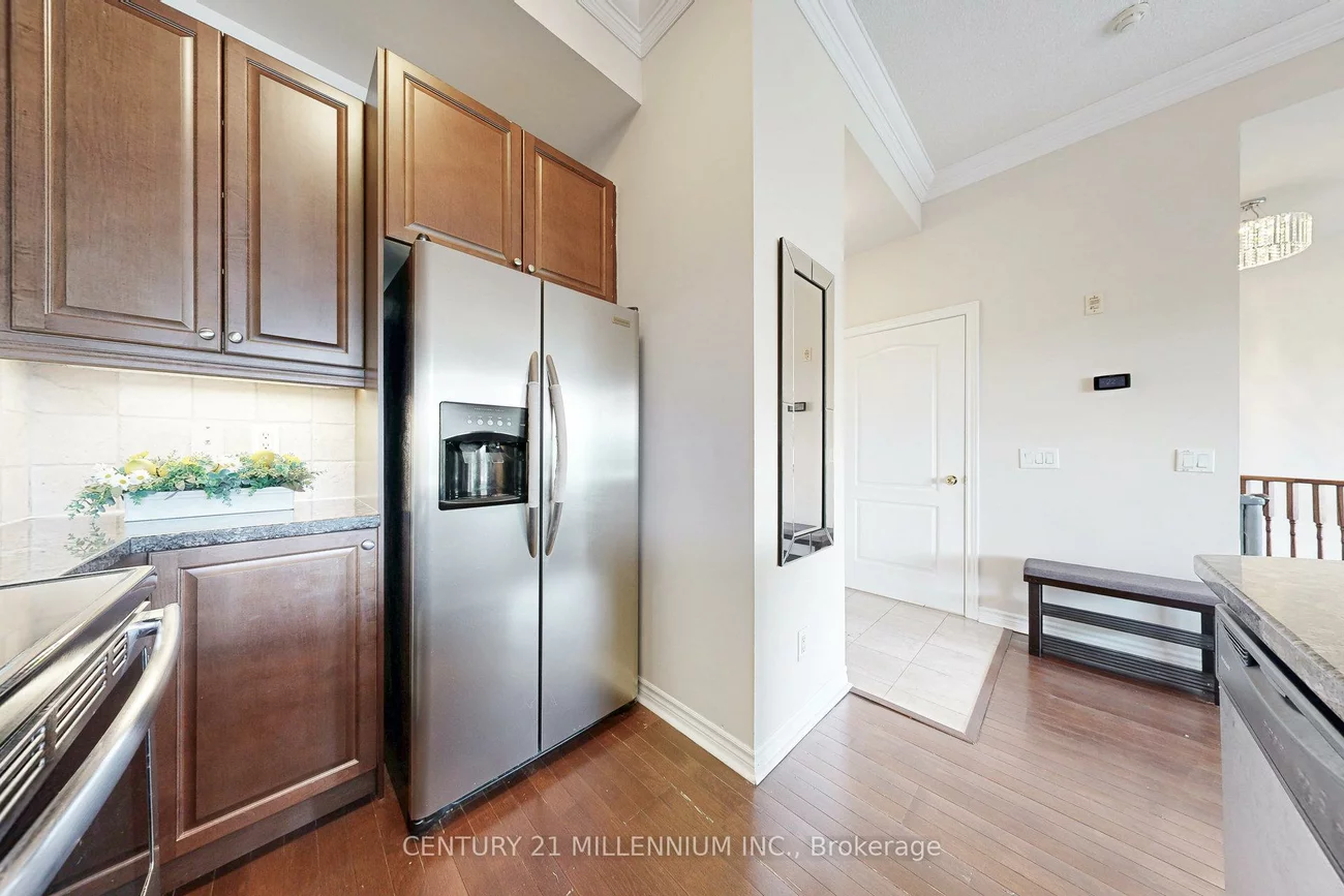 483, Faith, Hurontario, Mississauga