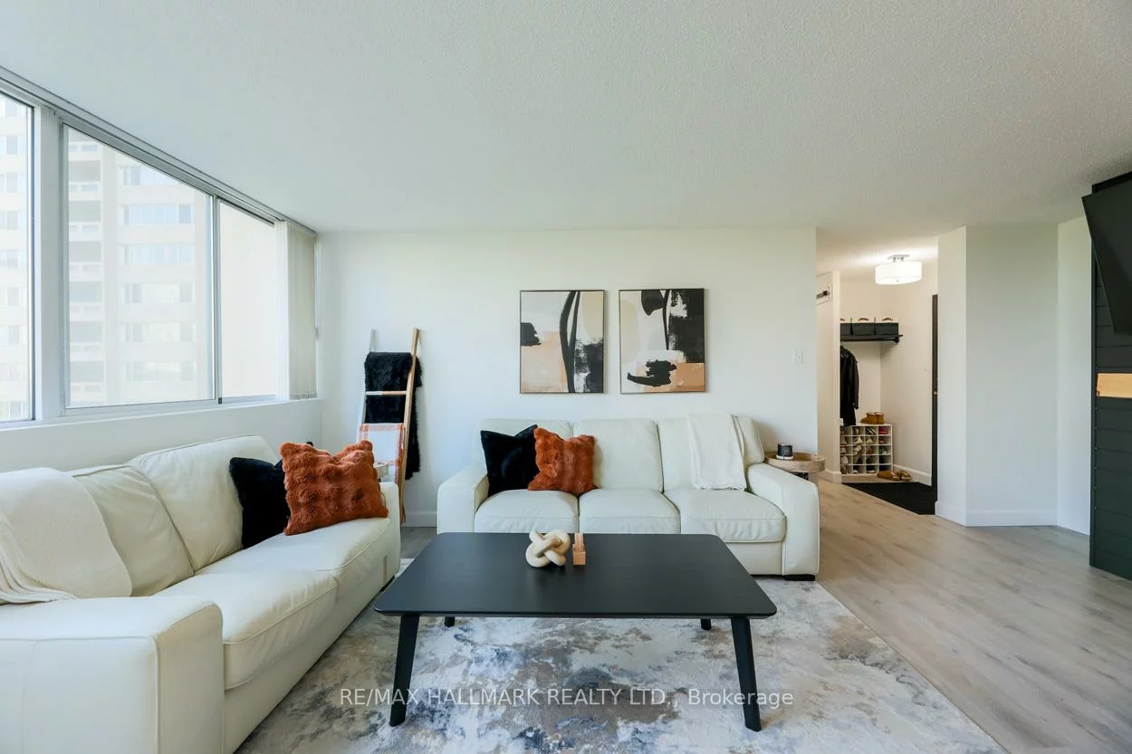 3590, Kaneff, Mississauga Valleys, Mississauga